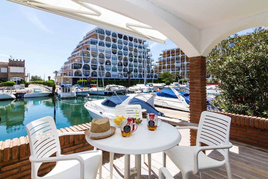 Vista Roses Mar - Casa Pescador Villa Empuriabrava Exterior foto